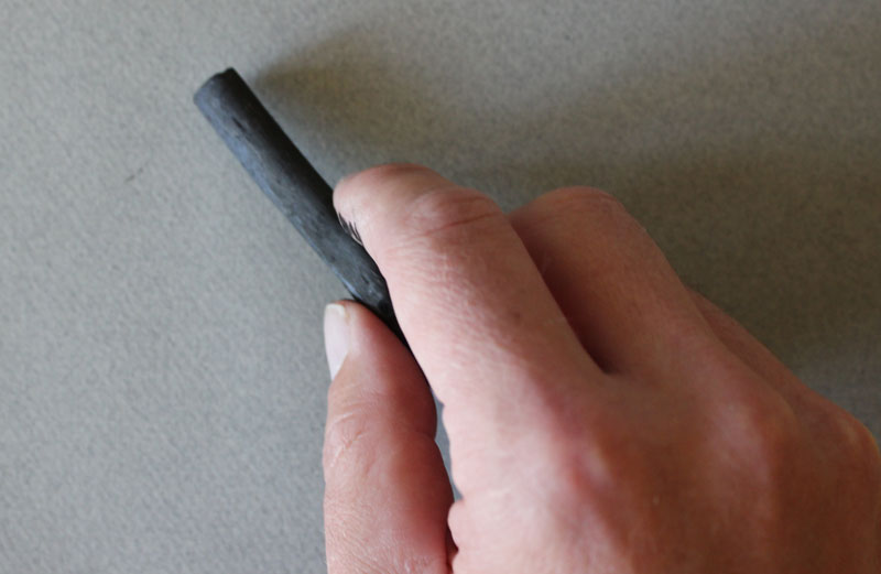 How to use Compressed Charcoal Sticks